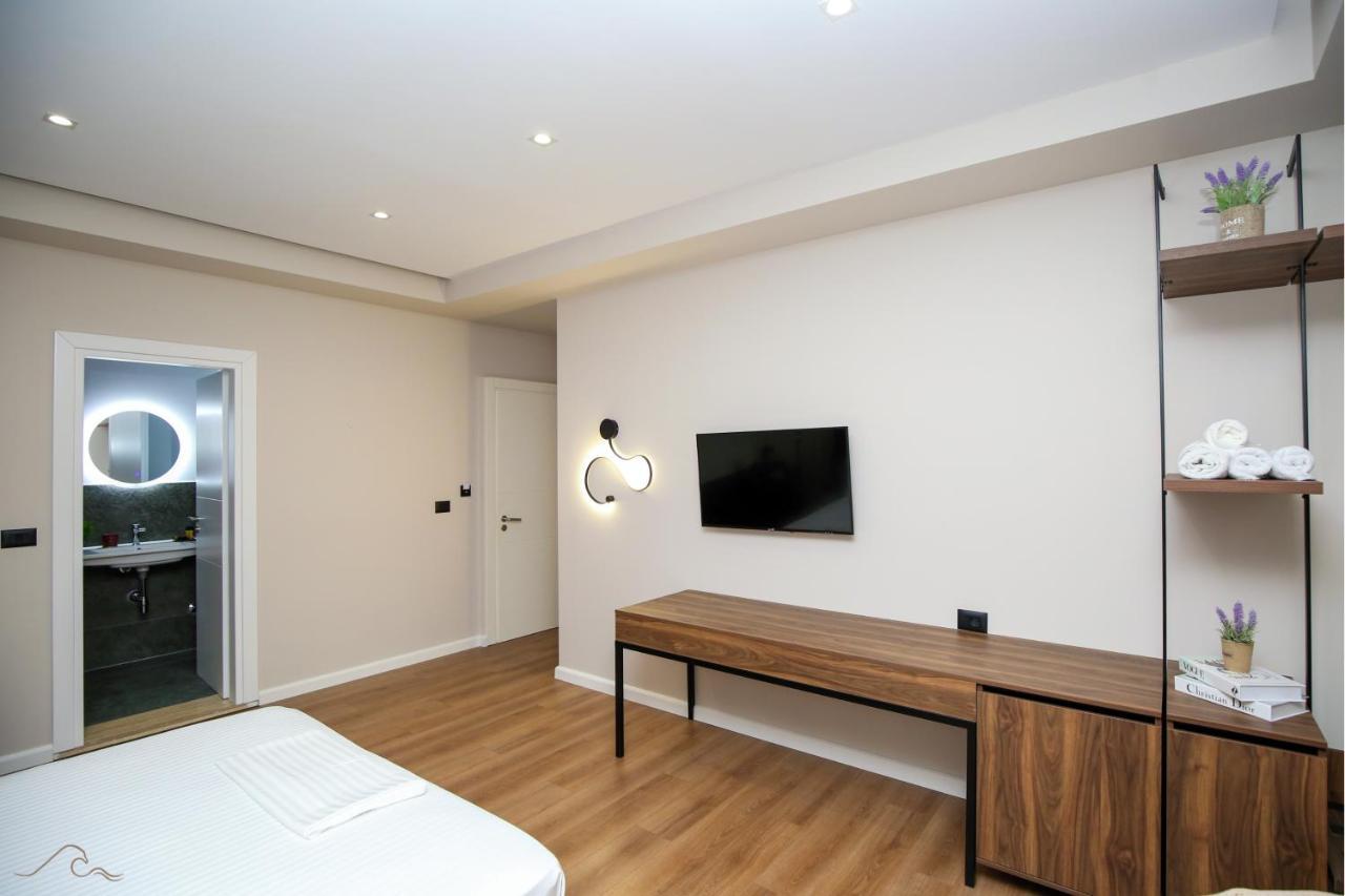 Hotel Libertas Vlorë Екстериор снимка
