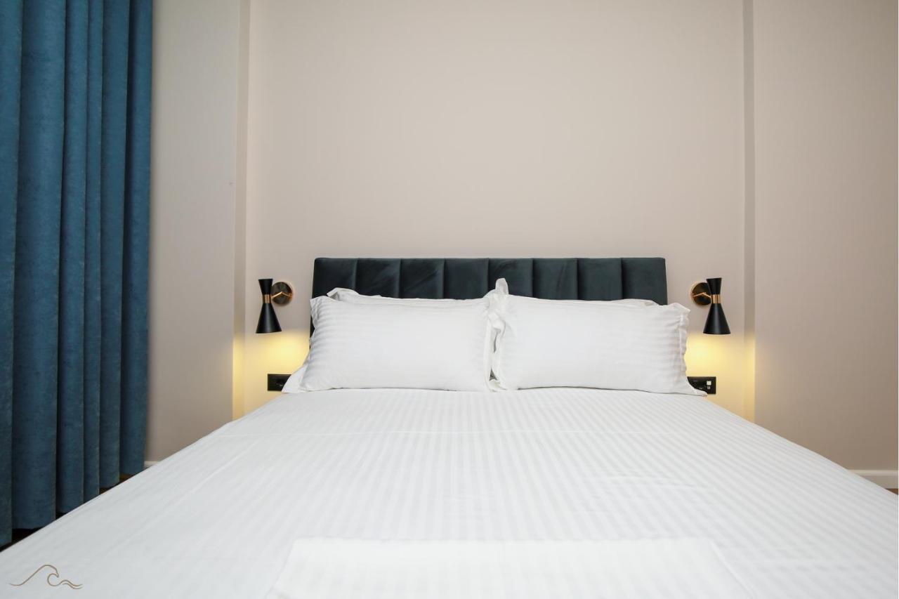 Hotel Libertas Vlorë Екстериор снимка