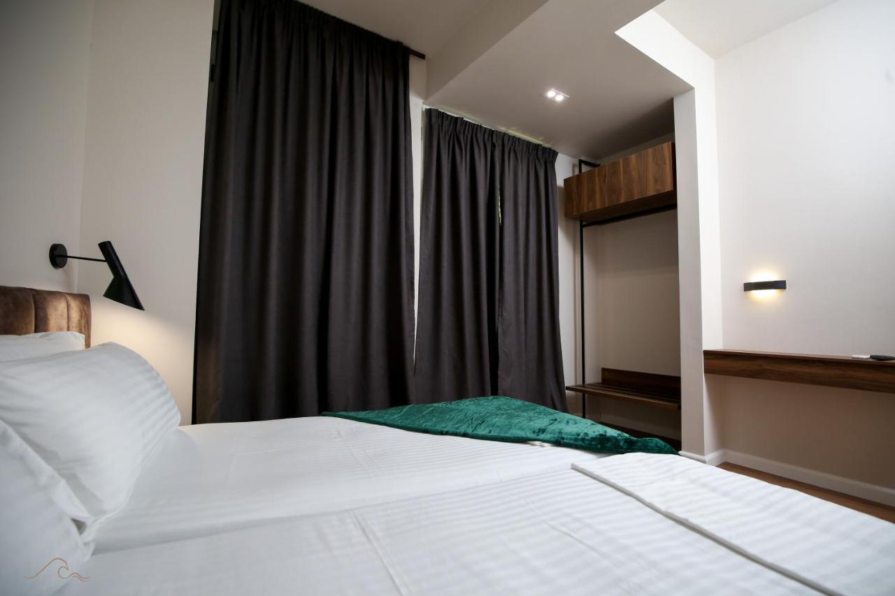 Hotel Libertas Vlorë Екстериор снимка