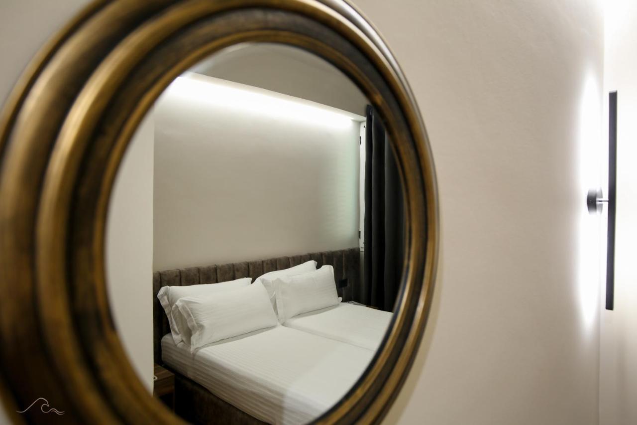 Hotel Libertas Vlorë Екстериор снимка