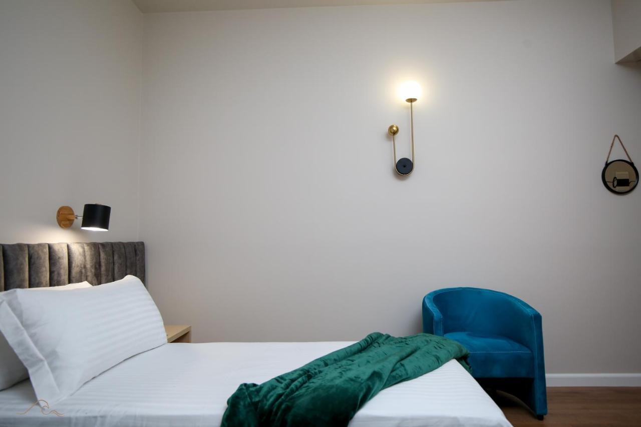 Hotel Libertas Vlorë Екстериор снимка