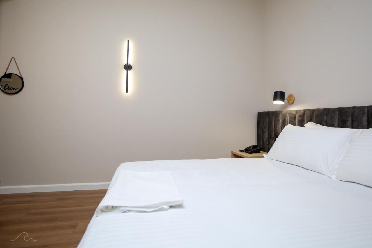 Hotel Libertas Vlorë Екстериор снимка