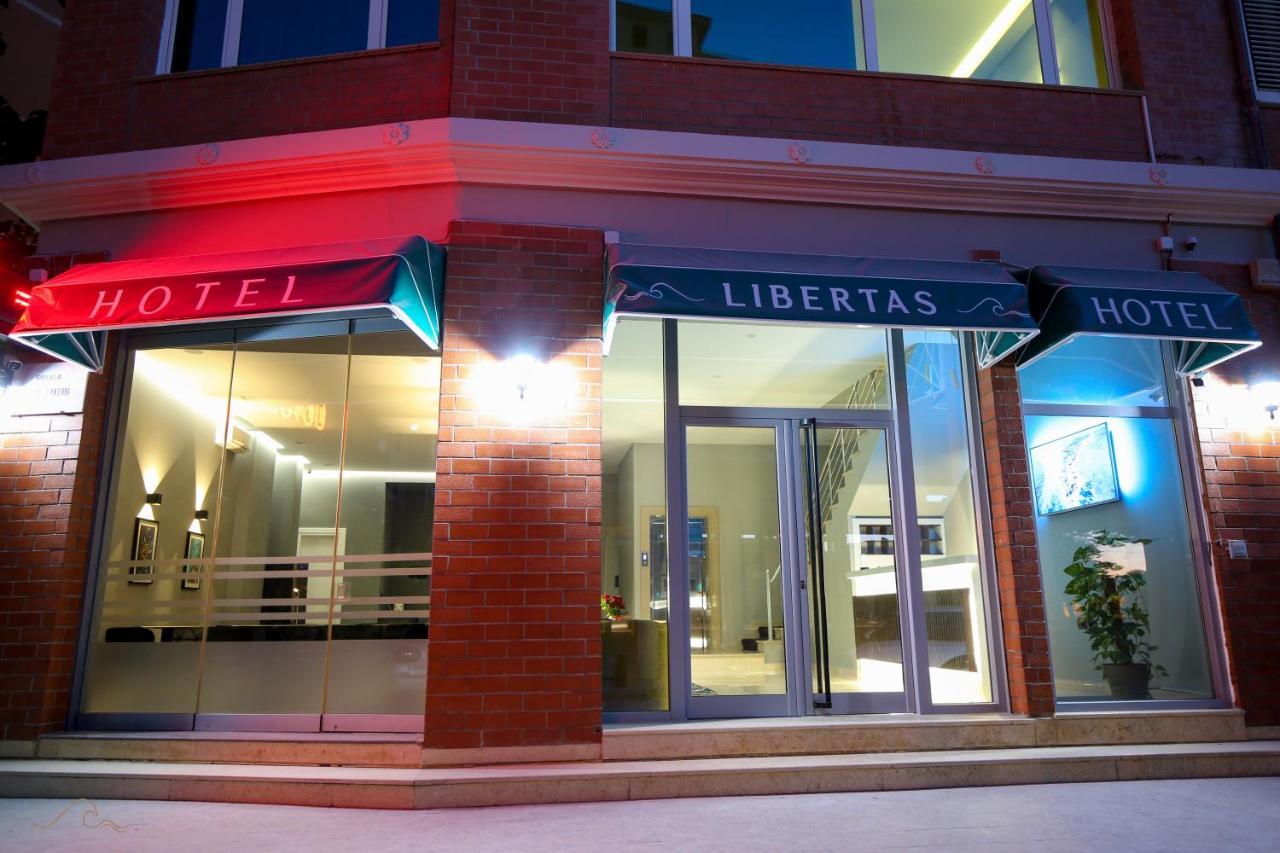 Hotel Libertas Vlorë Екстериор снимка
