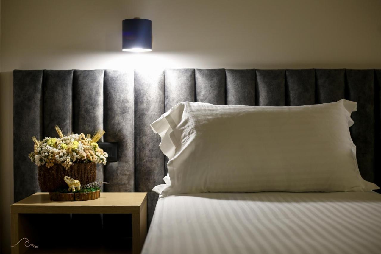Hotel Libertas Vlorë Екстериор снимка