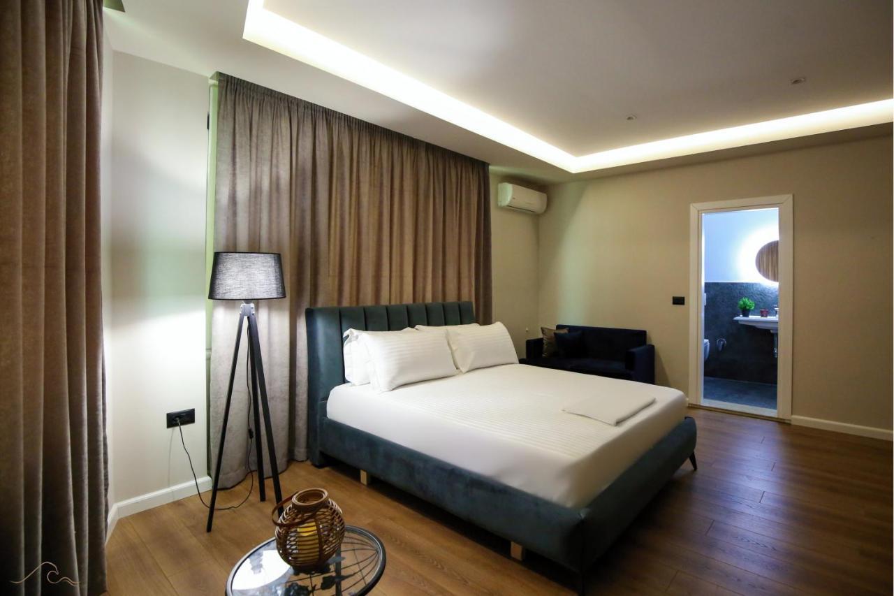 Hotel Libertas Vlorë Екстериор снимка