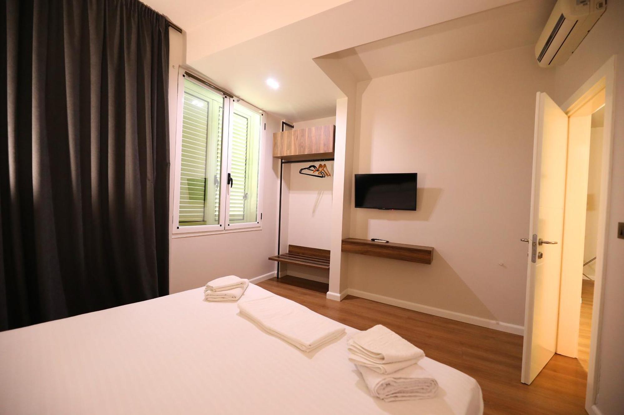 Hotel Libertas Vlorë Екстериор снимка
